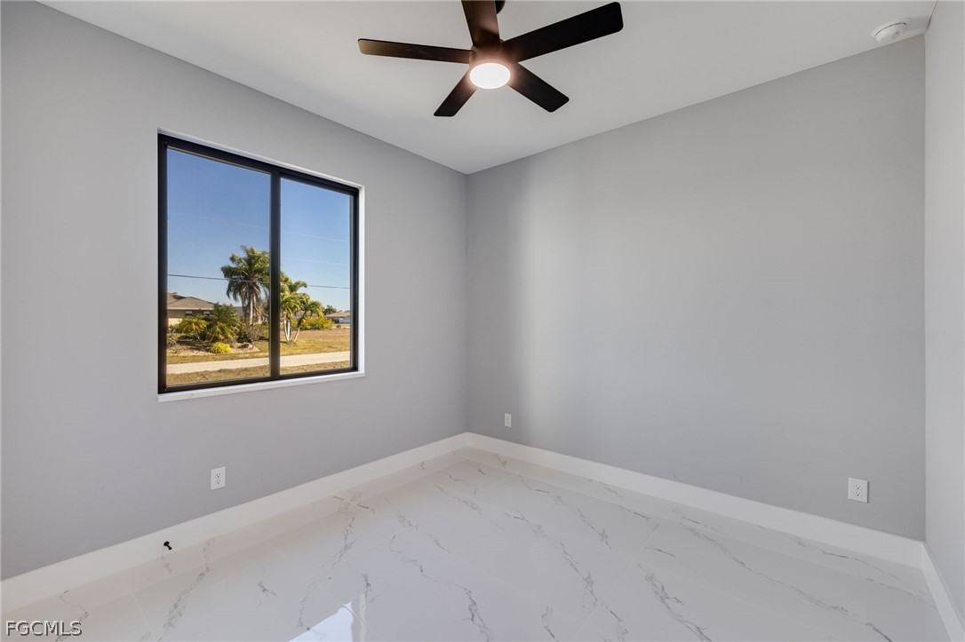 3 Bed Pool Home for Sale in Cape Coral, photo 8