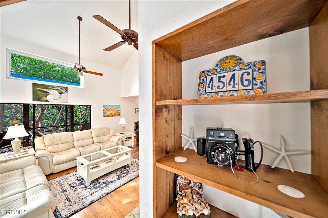 4 Bed SingleFamilyResidence for Sale in Sanibel Bayous, photo 8