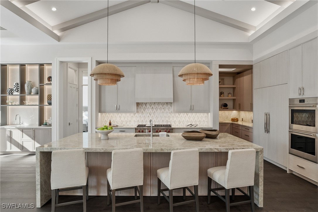 5 Bed Pool Home for Sale in Park Shore, photo 8