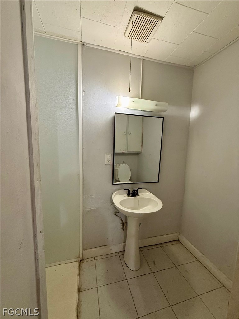 3 Bed SingleFamilyResidence for Sale in Heitmans, photo 8
