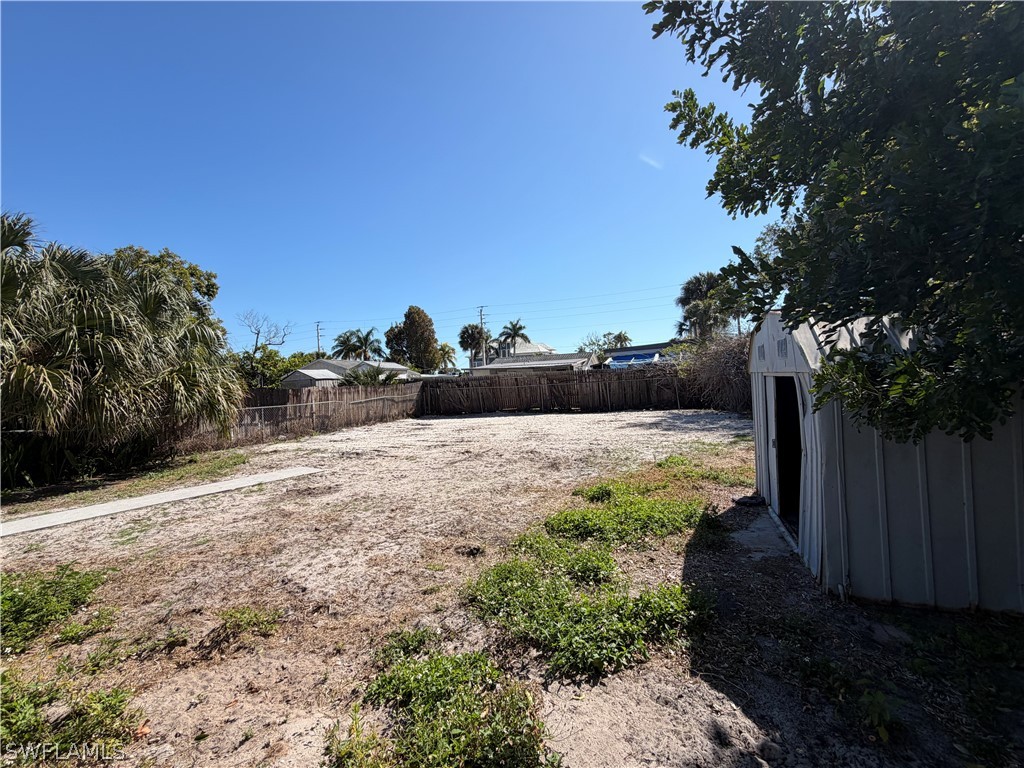 2 Bed SingleFamilyResidence for Sale in Naples, photo 8