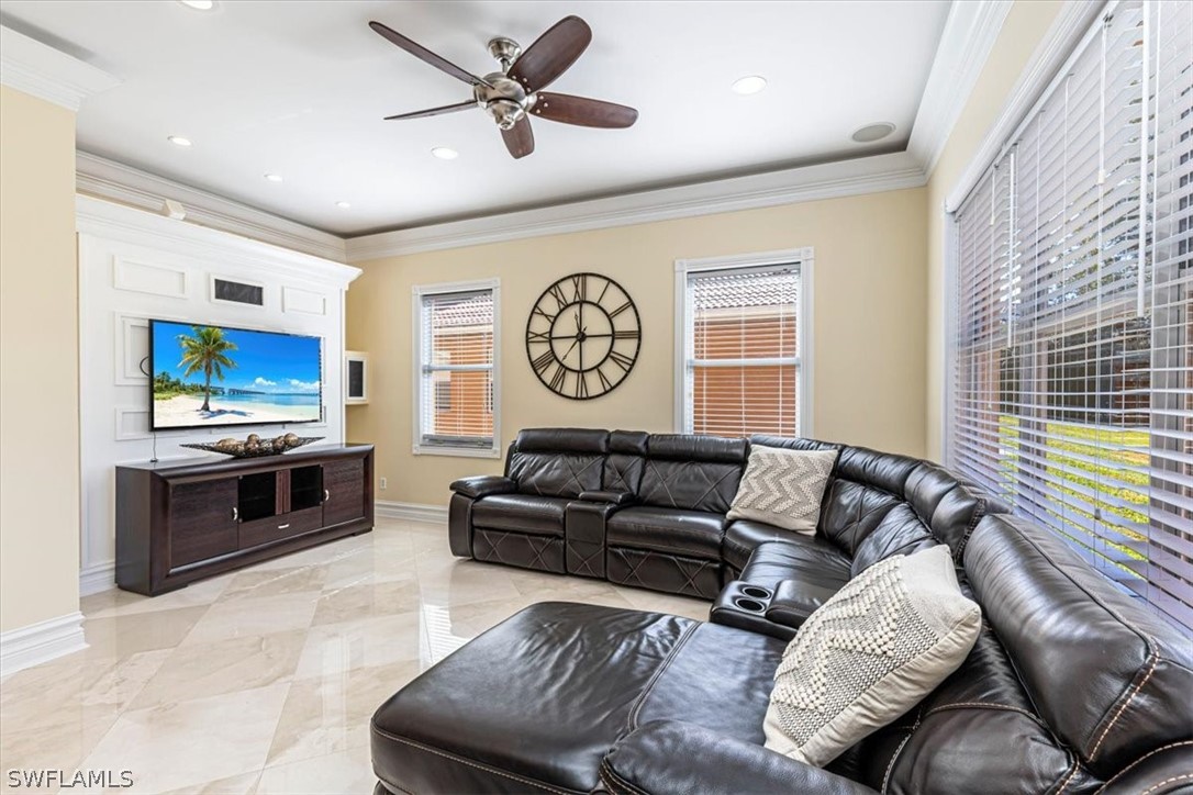 5 Bed SingleFamilyResidence for Sale in Naples, photo 8