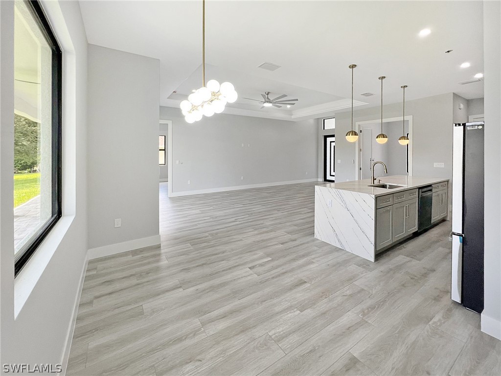 4 Bed SingleFamilyResidence for Sale in Lehigh Acres, photo 8