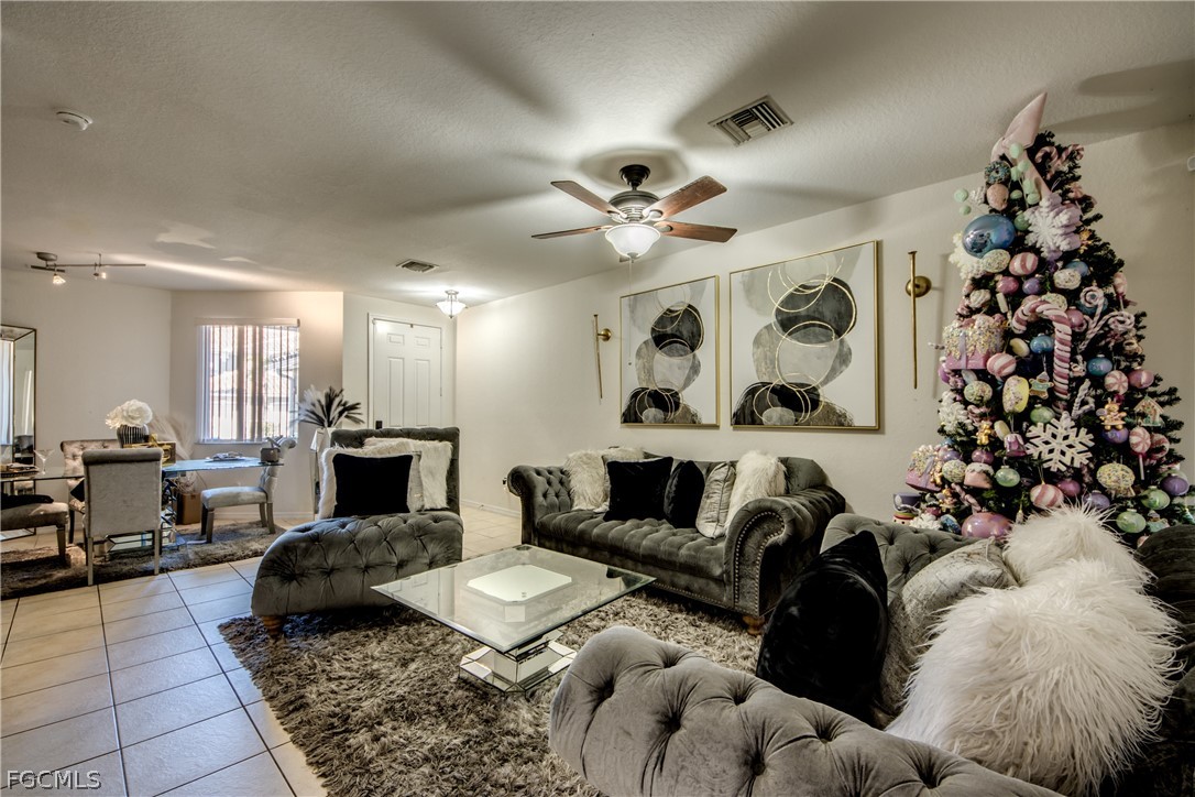 3 Bed Townhouse for Sale in Colonnade At Forum, photo 8