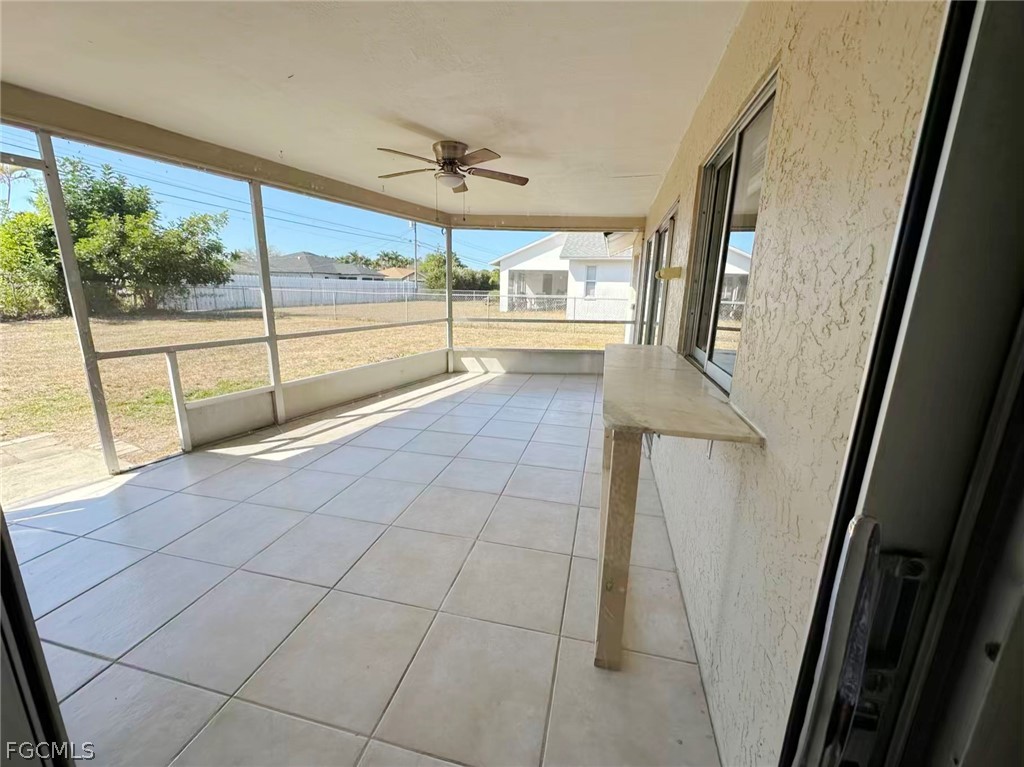 3 Bed SingleFamilyResidence for Sale in Cape Coral, photo 8