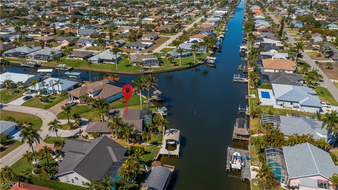 3 Bed Pool Home for Sale in Cape Coral, photo 8