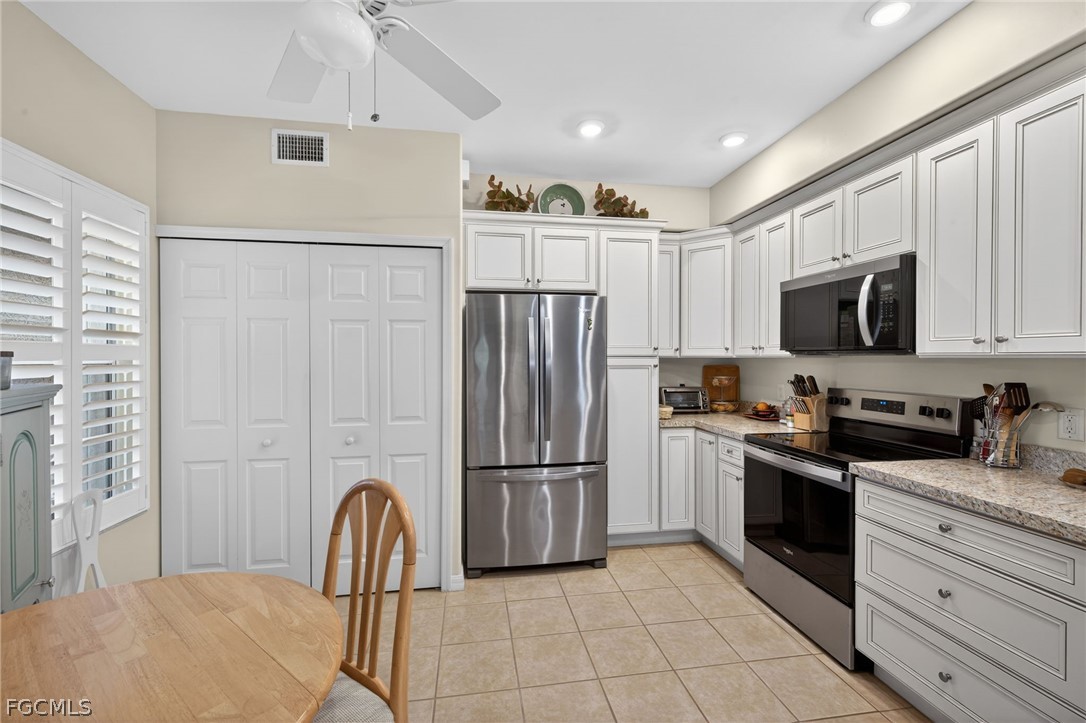 2 Bed Waterfront Home for Sale in Garden Lakes, photo 8