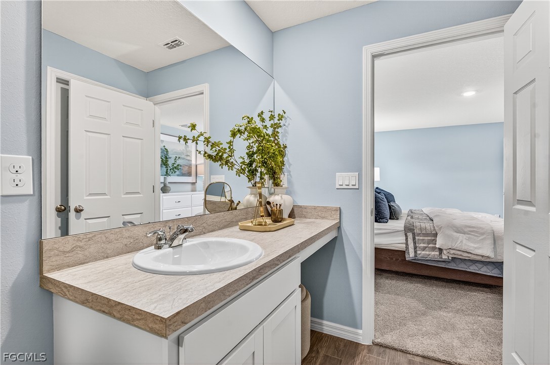 4 Bed SingleFamilyResidence for Sale in Labelle Acres, photo 8