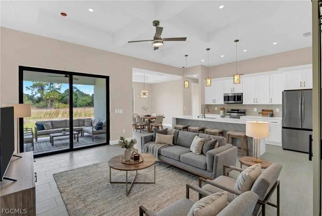 3 Bed SingleFamilyResidence for Sale in Port Labelle, photo 8