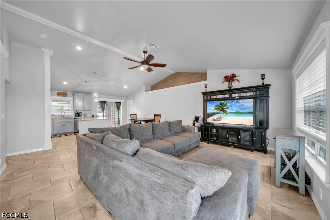 4 Bed SingleFamilyResidence for Sale in Cape Coral, photo 8