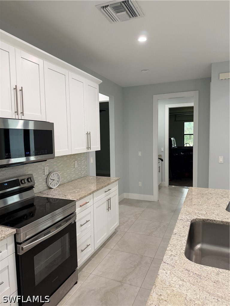 3 Bed SingleFamilyResidence for Sale in Naples, photo 8