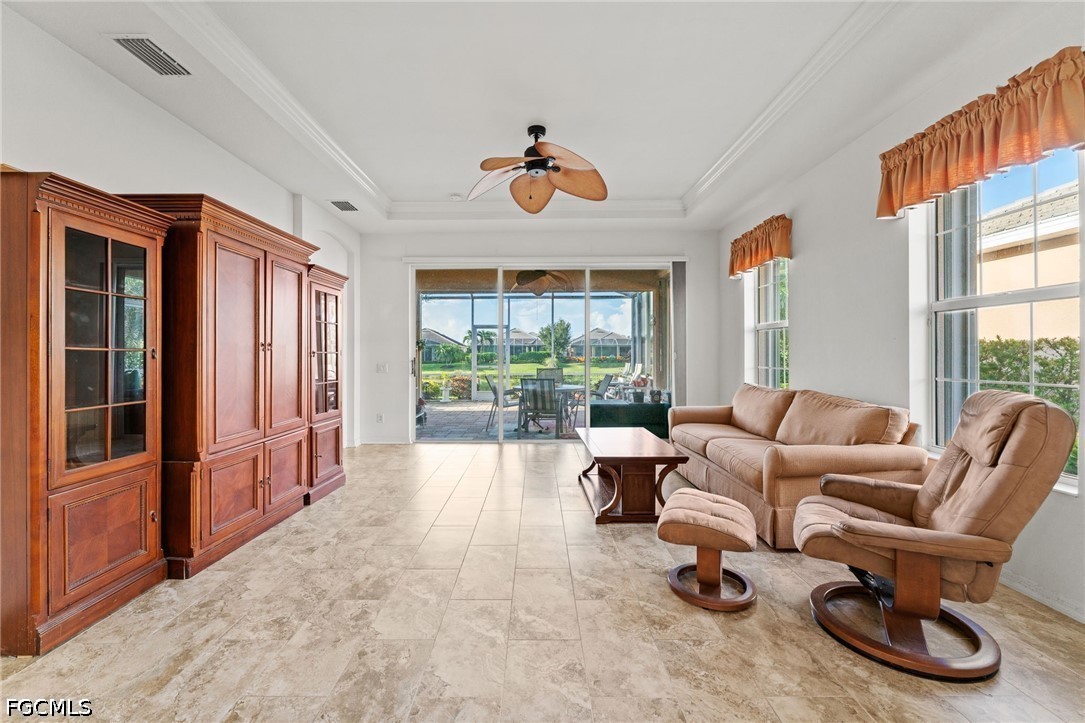 2 Bed Waterfront Home for Sale in Sandoval, photo 8