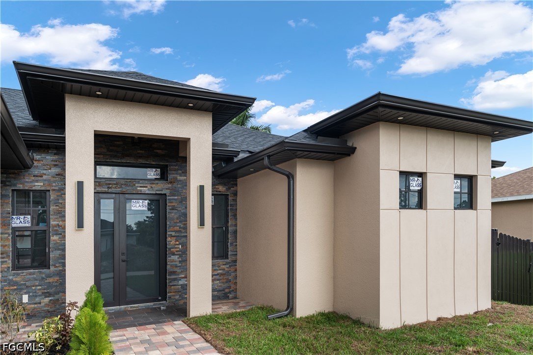 3 Bed Pool Home for Sale in Cape Coral, photo 8