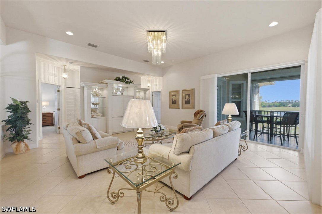 3 Bed Condominium for Sale in Juliana Village, photo 8