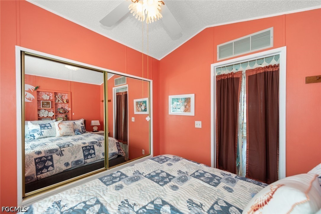 2 Bed ManufacturedHome for Sale in Estero, photo 8