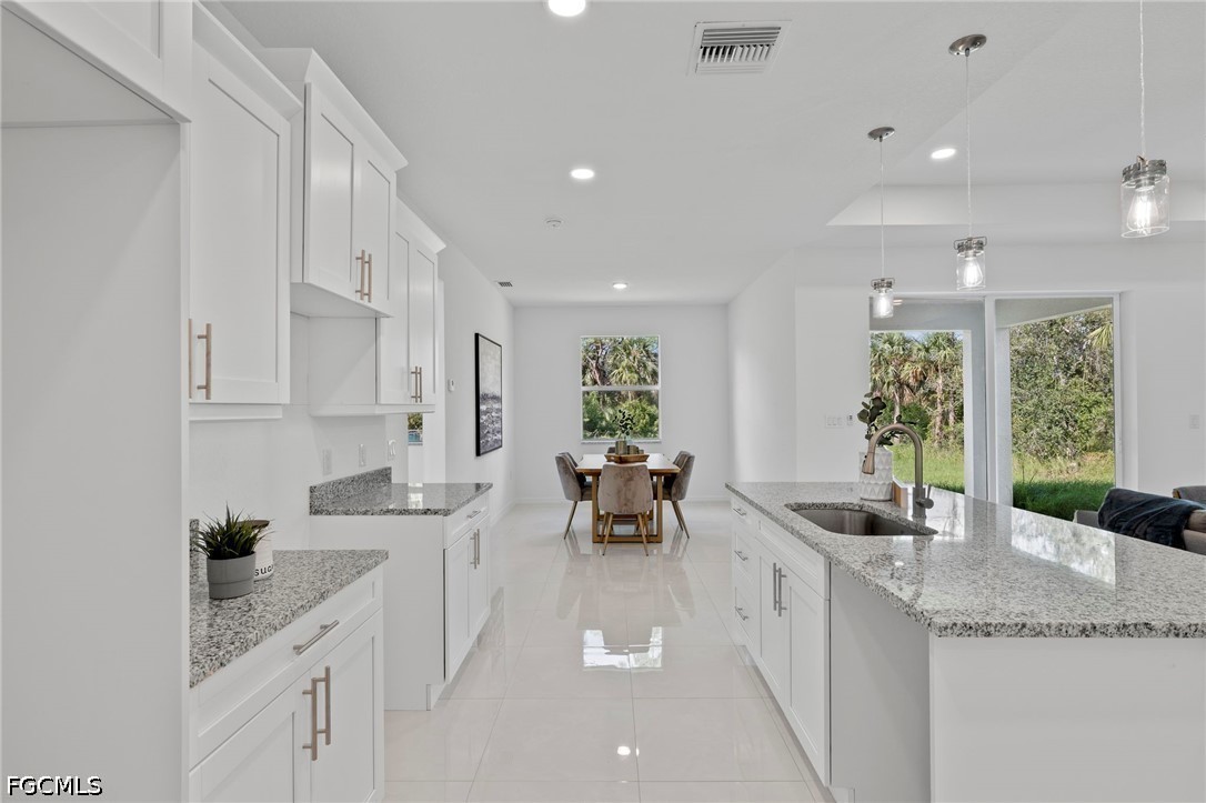 3 Bed SingleFamilyResidence for Sale in Lehigh Acres, photo 8