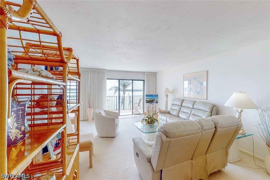 2 Bed Waterfront Home for Sale in Marco Island, photo 8