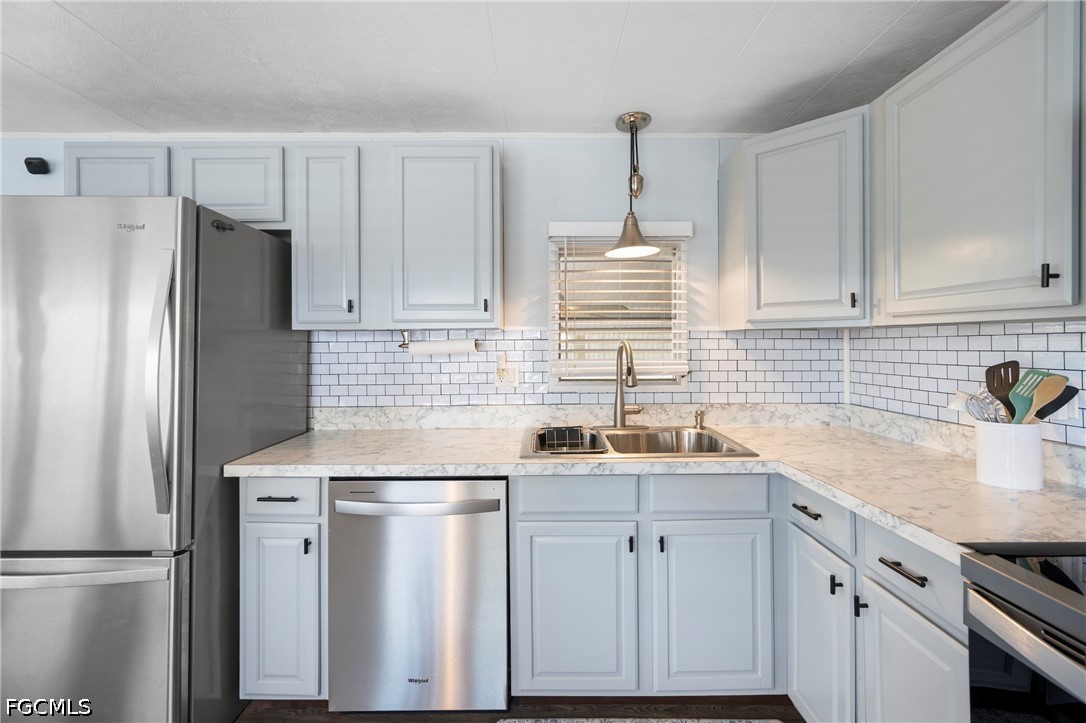 1 Bed ManufacturedHome for Sale in Estero, photo 8