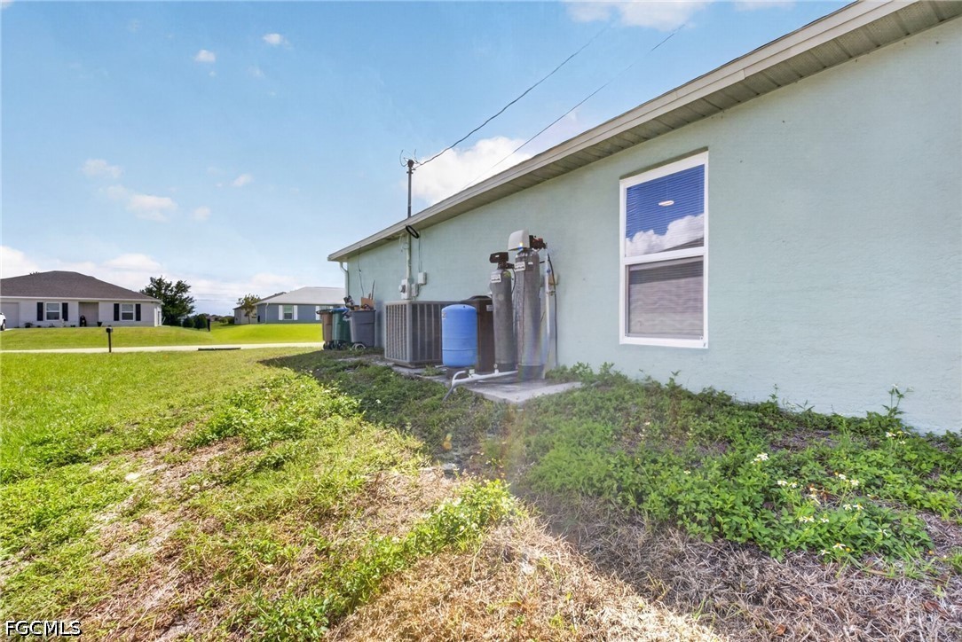 3 Bed SingleFamilyResidence for Sale in Cape Coral, photo 8