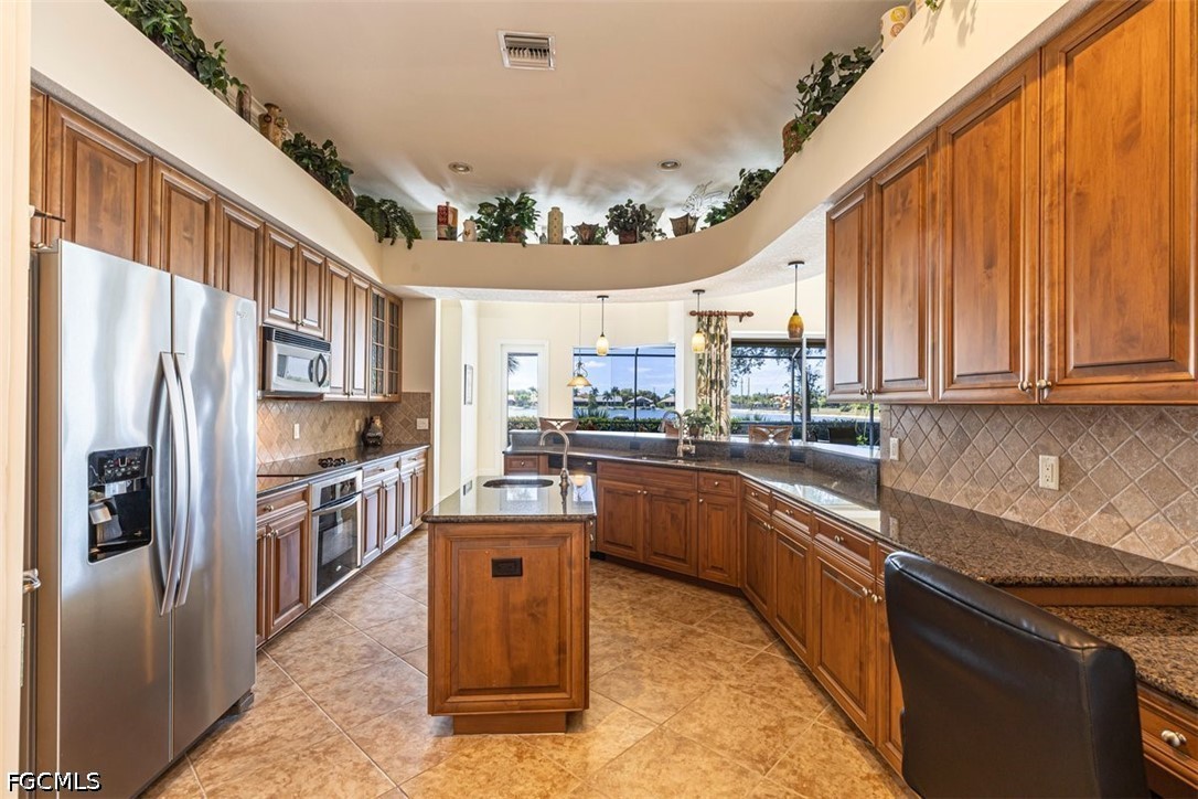 4 Bed Pool Home for Sale in Emerson Square, photo 8