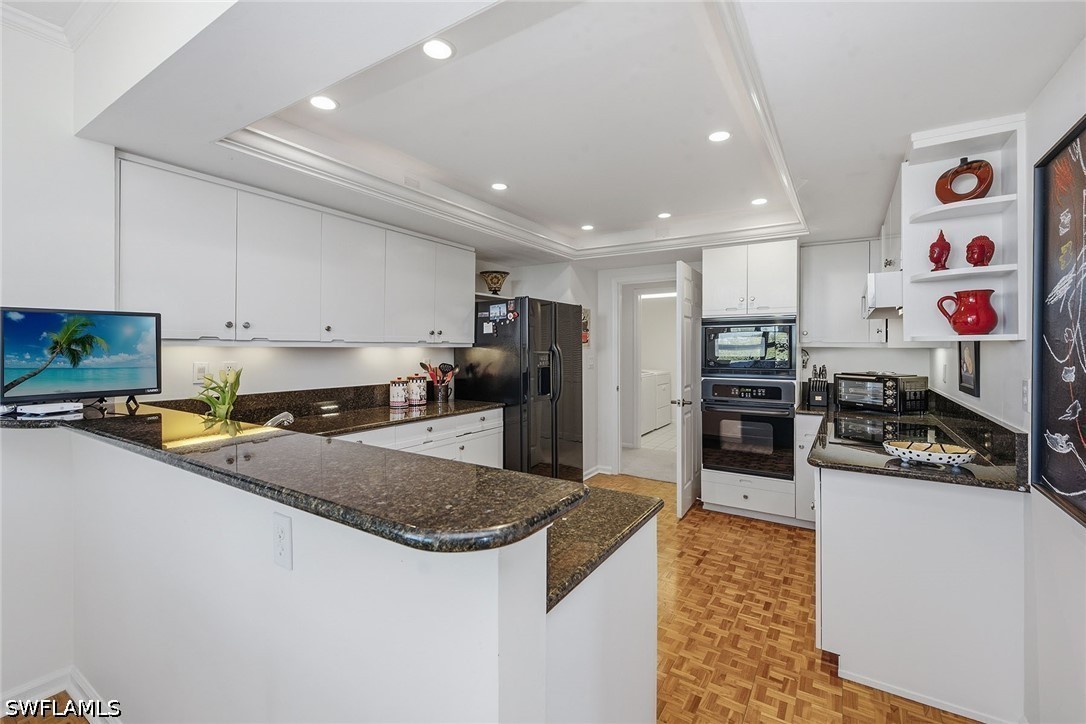 3 Bed Condominium for Sale in Grosvenor, photo 8
