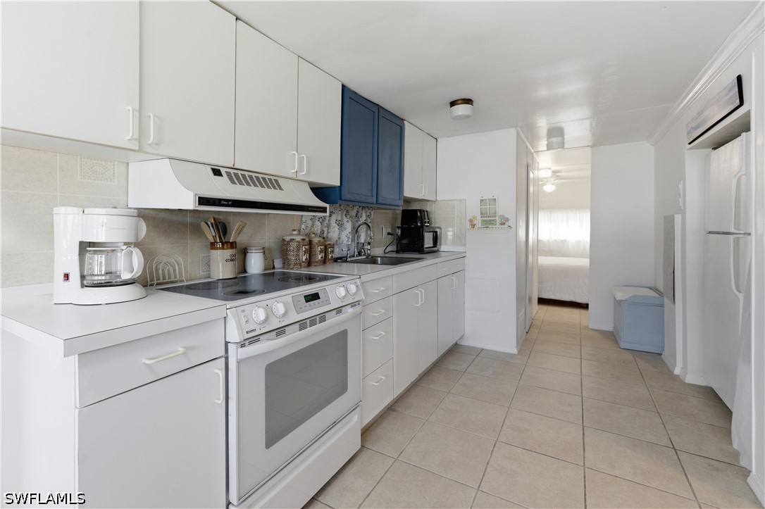 1 Bed ManufacturedHome for Sale in Naples, photo 8