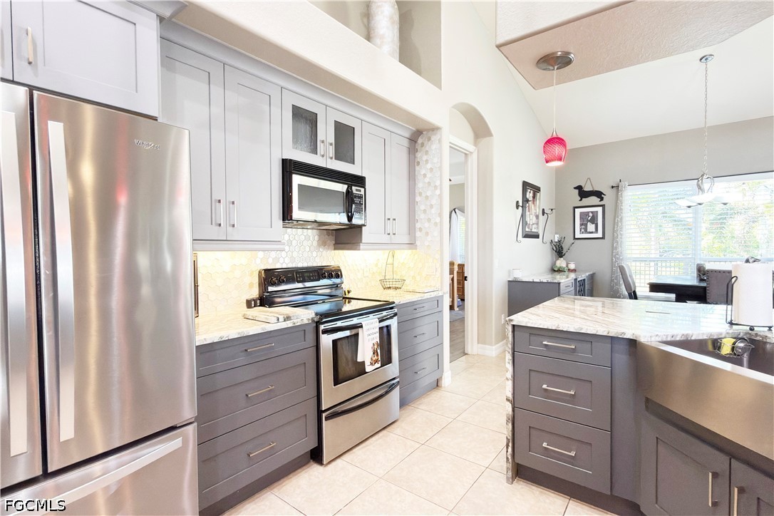 3 Bed Pool Home for Sale in Stonebridge South, photo 8
