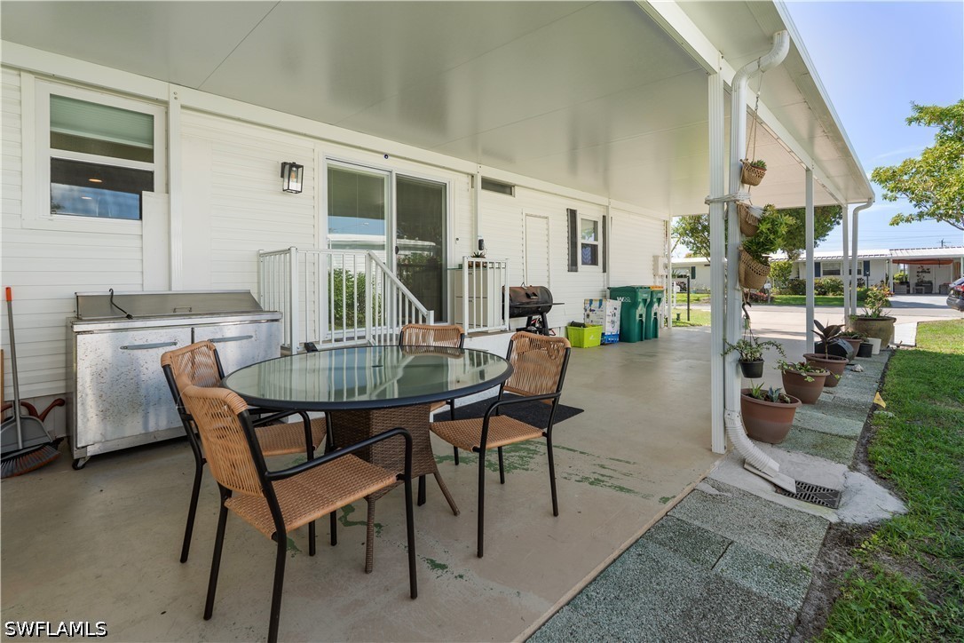 2 Bed ManufacturedHome for Sale in Naples, photo 8