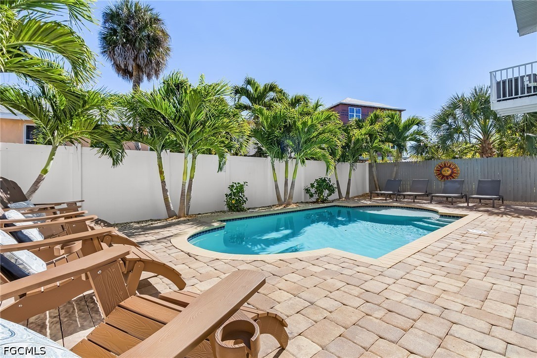 3 Bed Pool Home for Sale in Watson W W, photo 8