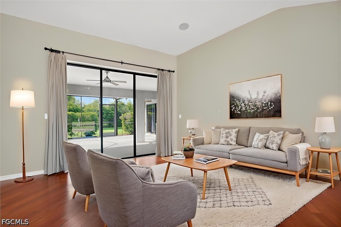 3 Bed SingleFamilyResidence for Sale in Fort Myers, photo 8