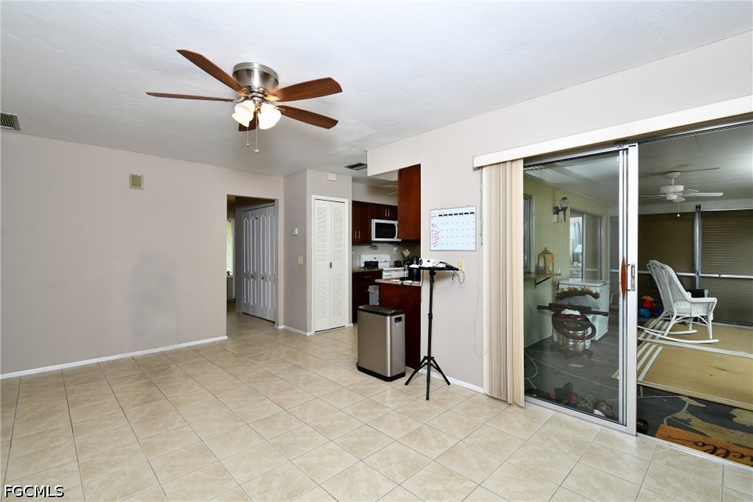 4 Bed SingleFamilyResidence for Sale in Lehigh Acres, photo 8