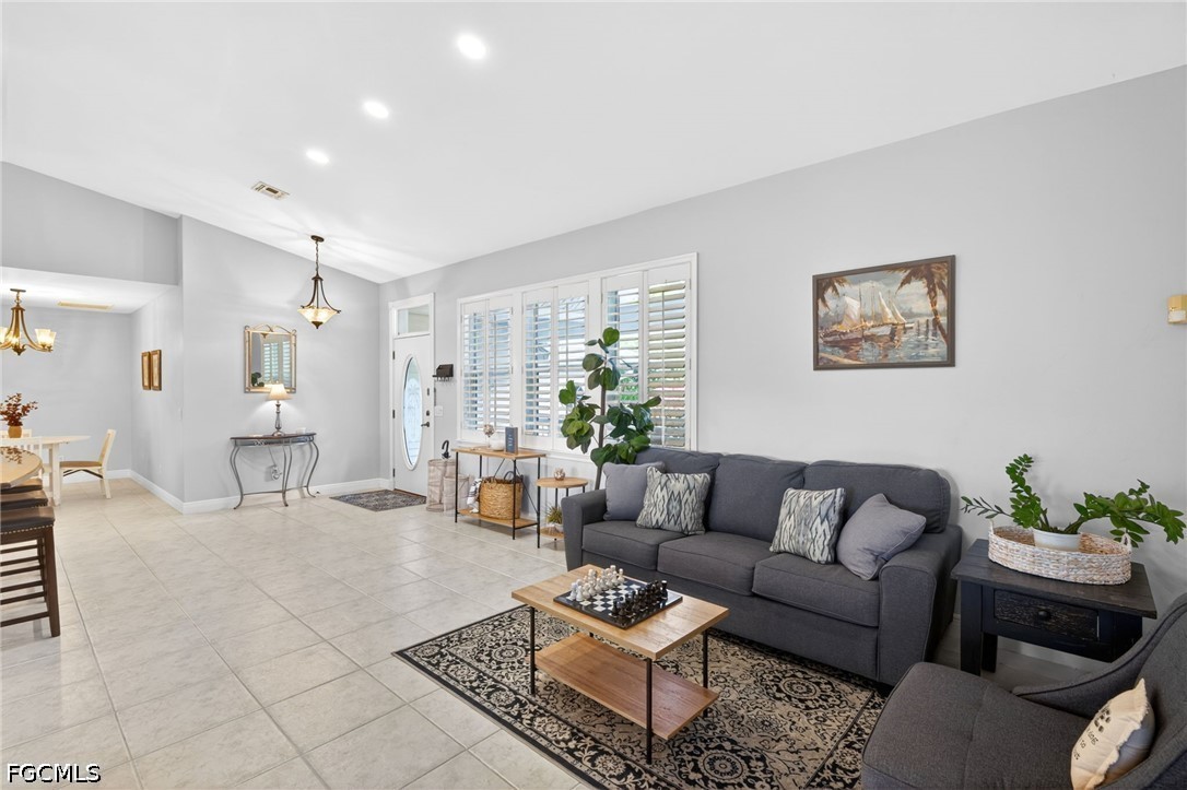 3 Bed Pool Home for Sale in Coconut Creek, photo 8
