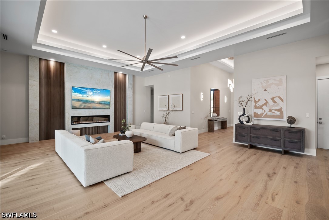 5 Bed Pool Home for Sale in Naples, photo 8