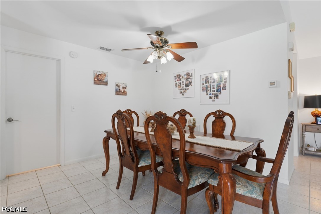 3 Bed Pool Home for Sale in Cape Coral, photo 8