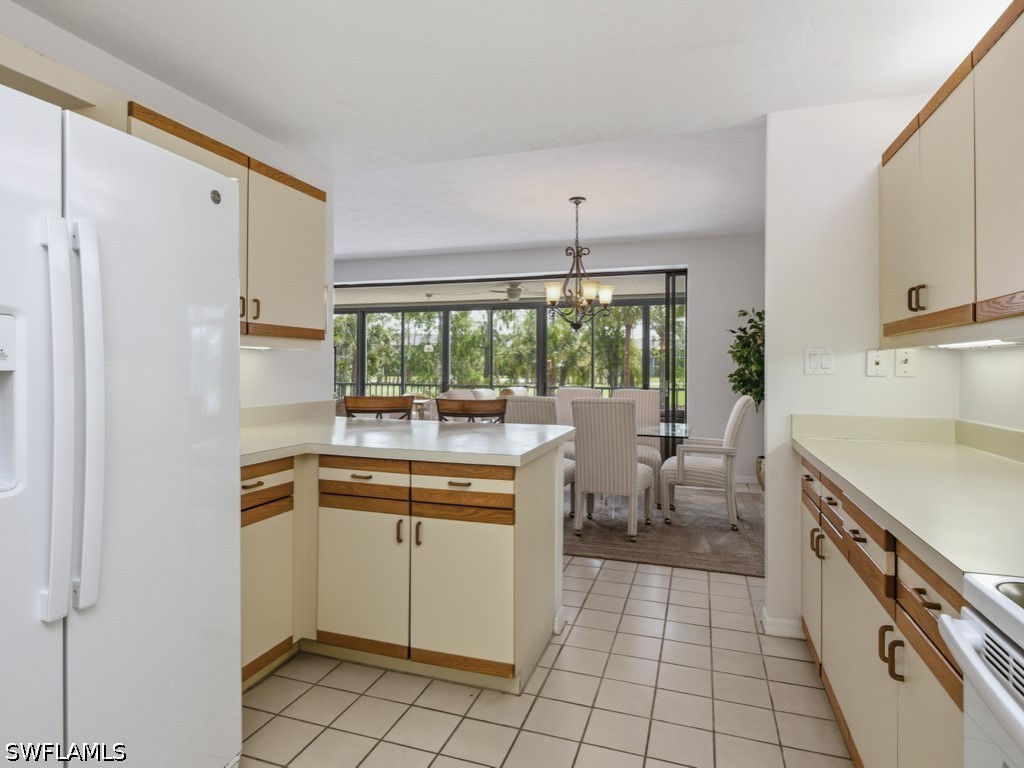 2 Bed Condominium for Sale in Eagle Creek, photo 8