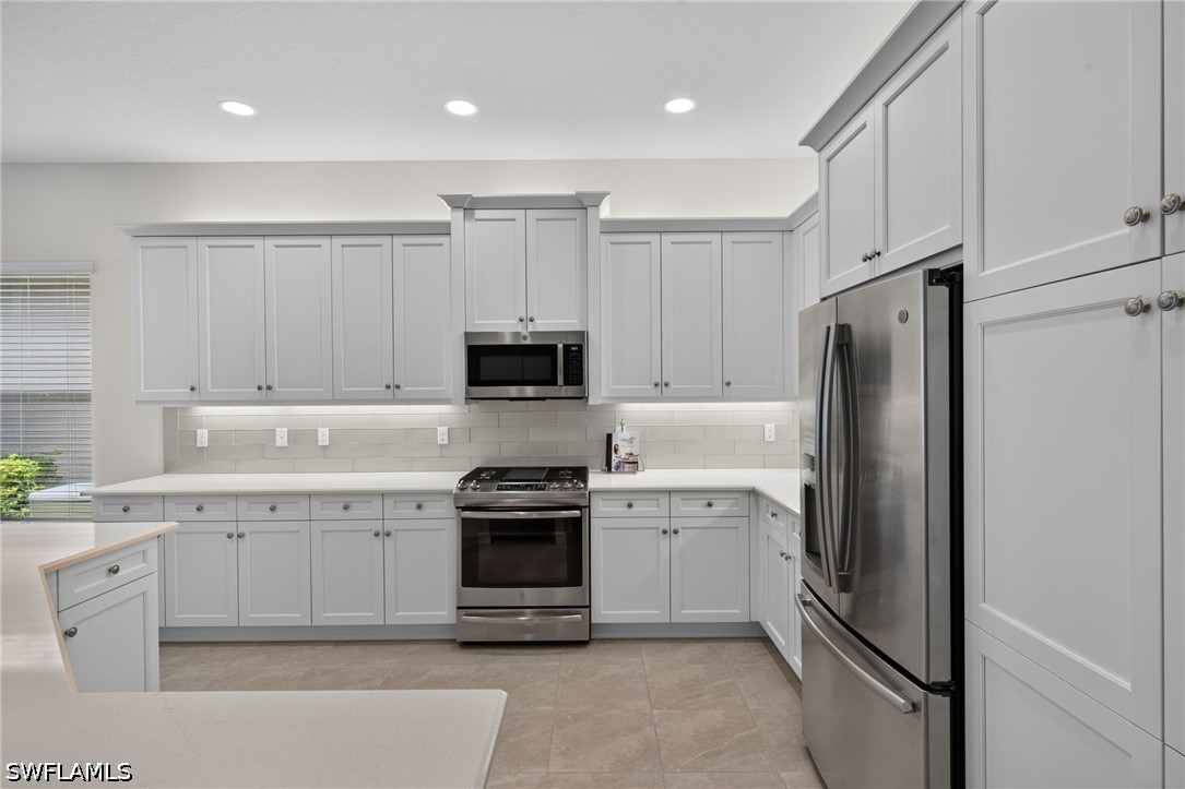 4 Bed Pool Home for Sale in Valencia Bonita, photo 8