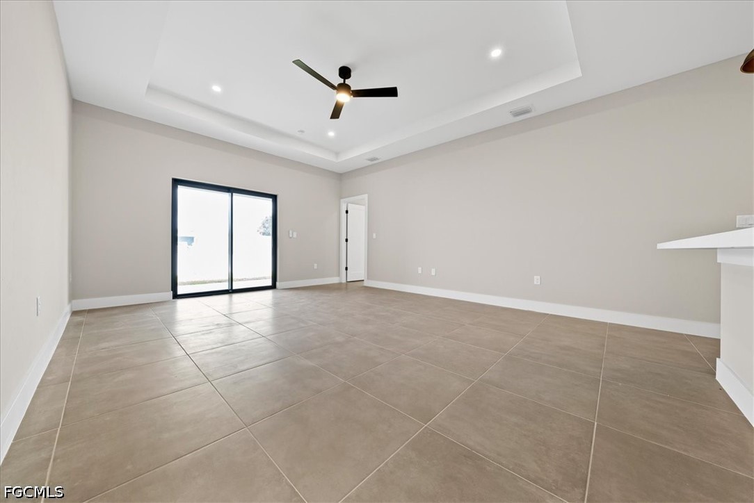 6 Bed Duplex for Sale in Lehigh Acres, photo 8