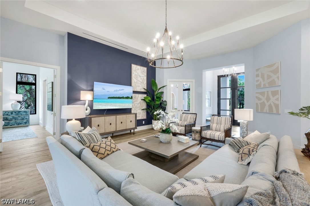 4 Bed SingleFamilyResidence for Sale in Naples, photo 8