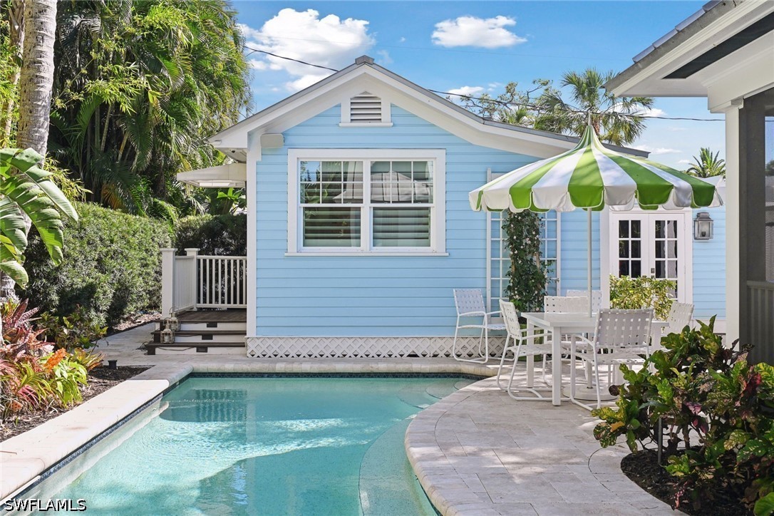 4 Bed Pool Home for Sale in Olde Naples, photo 8