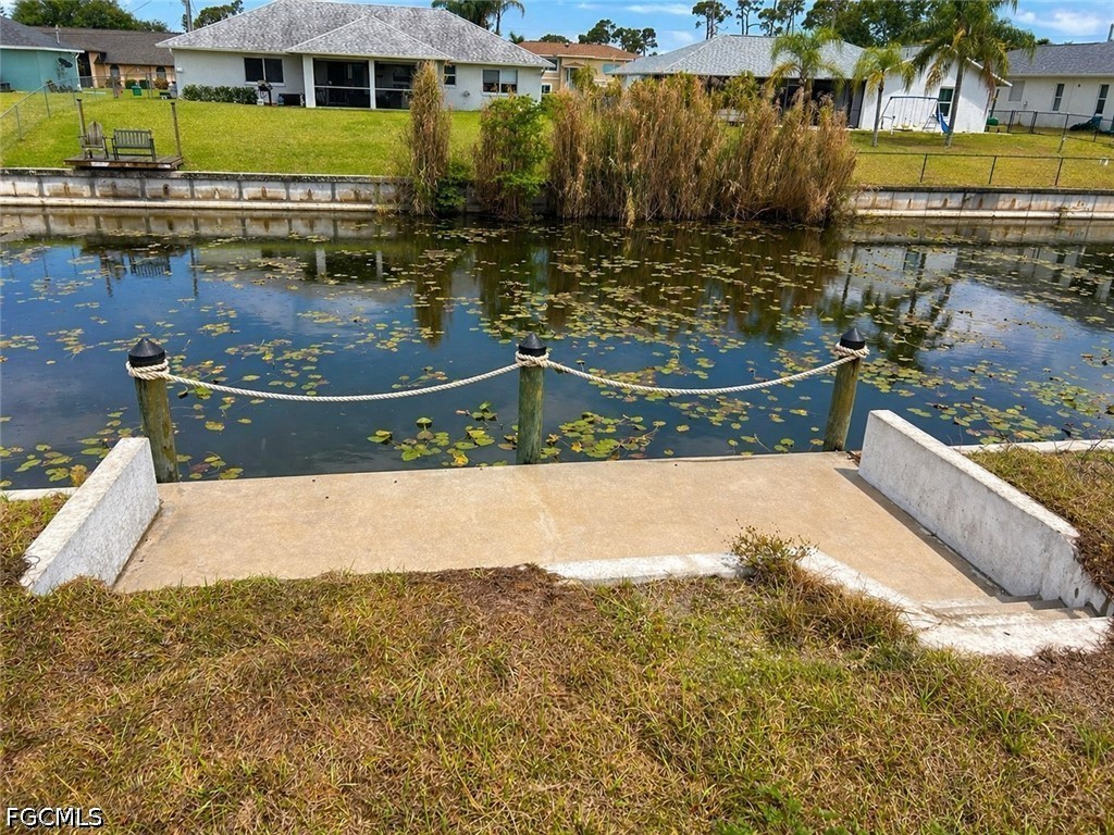 Waterfront Home for Sale in Cape Coral, photo 8
