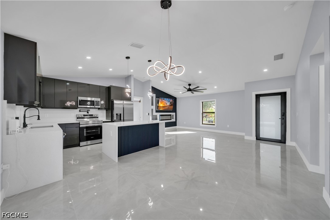3 Bed Pool Home for Sale in Cape Coral, photo 8
