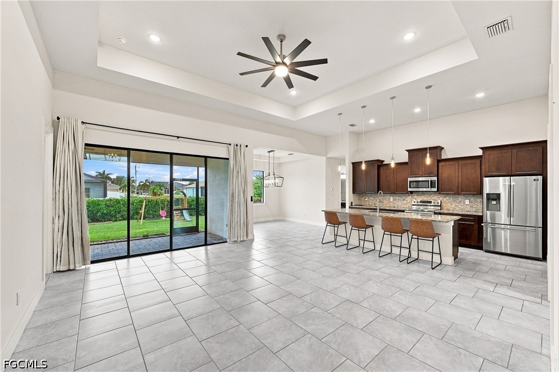 3 Bed SingleFamilyResidence for Sale in Cape Coral, photo 8