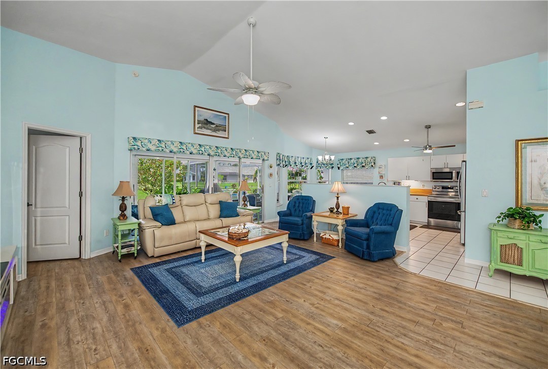 3 Bed SingleFamilyResidence for Sale in North Fort Myers, photo 8