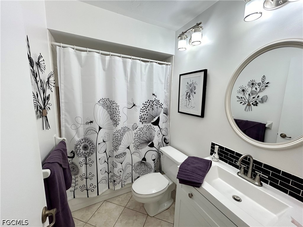2 Bed Condominium for Sale in Fort Myers, photo 8