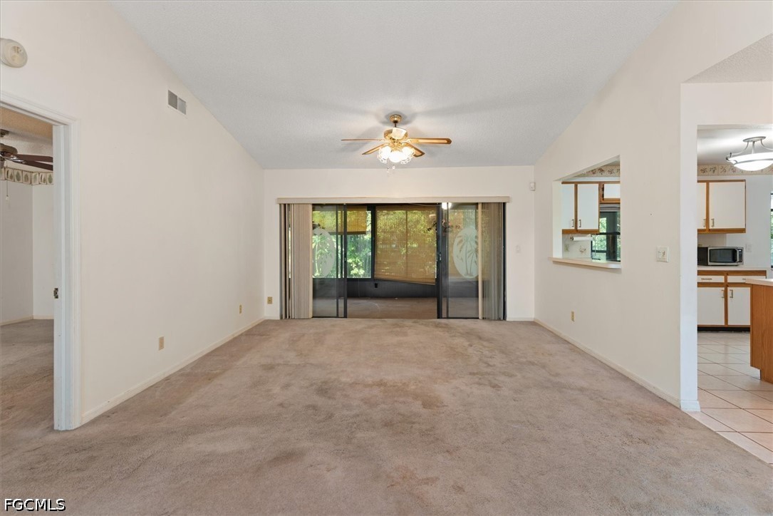3 Bed SingleFamilyResidence for Sale in Cape Coral, photo 8