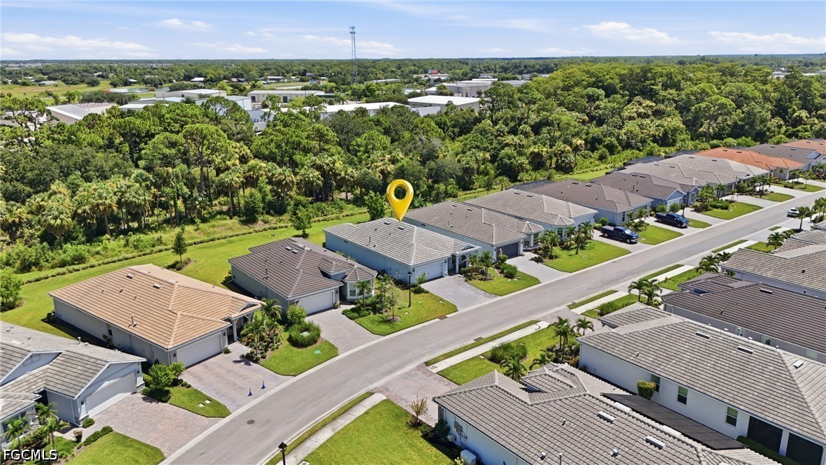 2 Bed SingleFamilyResidence for Sale in North Fort Myers, photo 8