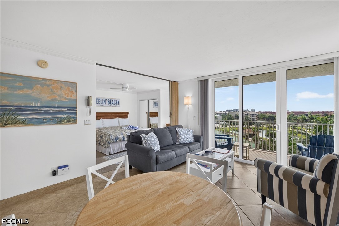 1 Bed Waterfront Home for Sale in Fort Myers Beach, photo 8