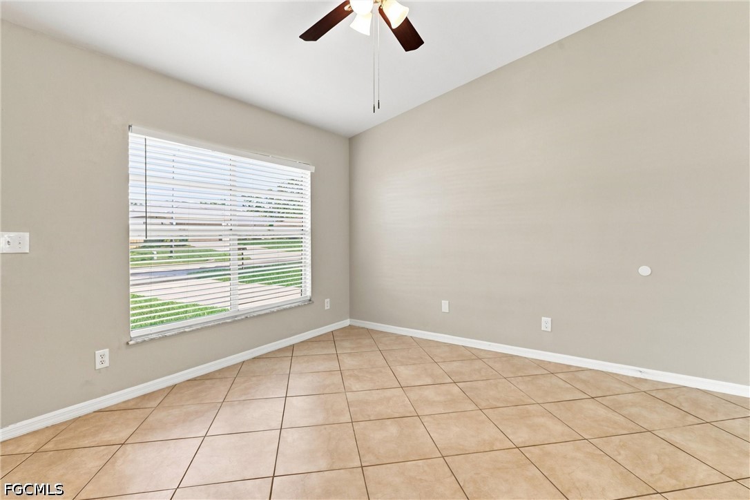 3 Bed SingleFamilyResidence for Sale in San Carlos Park, photo 8