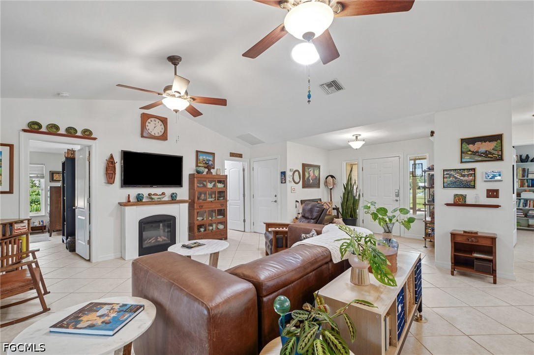 2 Bed SingleFamilyResidence for Sale in St James City, photo 8