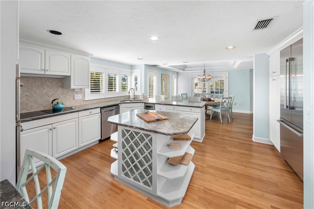 4 Bed Pool Home for Sale in Sanibel, photo 8